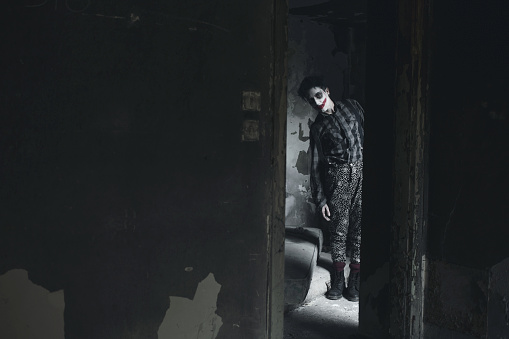 clown-in-his-creepy-house-picture-id866972458