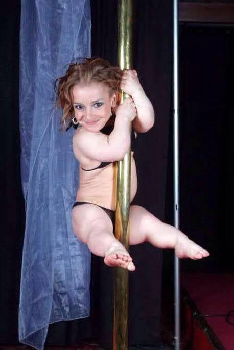 a9bc59af38d185e91e8ef448bd9bdff4--tiny-dancer-pole-dance.jpg