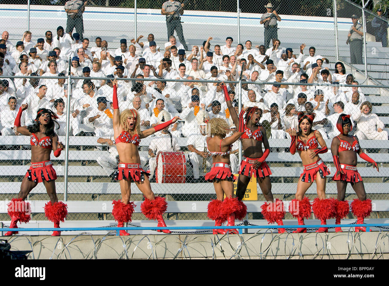 transvestite-cheerleaders-the-longest-yard-2005-BPP0AY.jpg